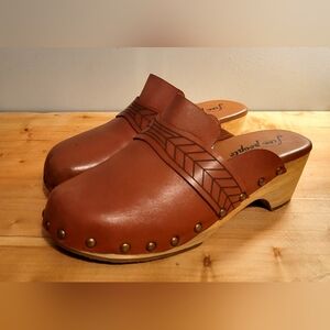 Free People Chloe brown wooden clogs 39.5